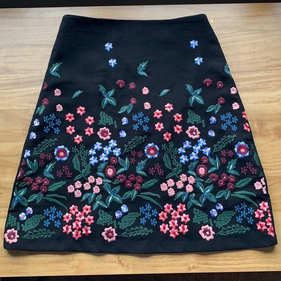 Zara Skirt - Picture 1 of 3